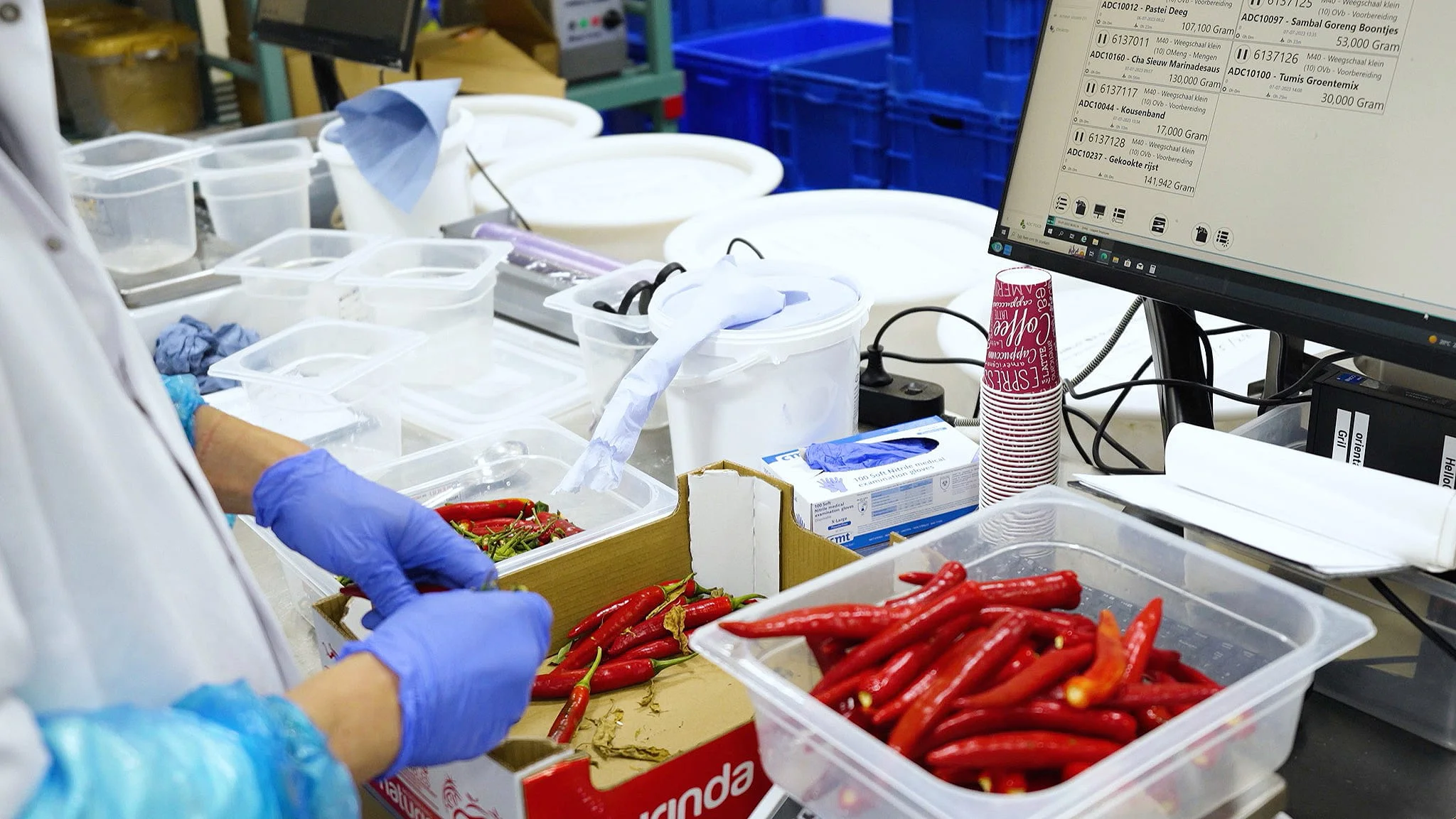 Ingredient preparation at Amazing Oriental's kitchen, tracked live in CompuTec PDC
