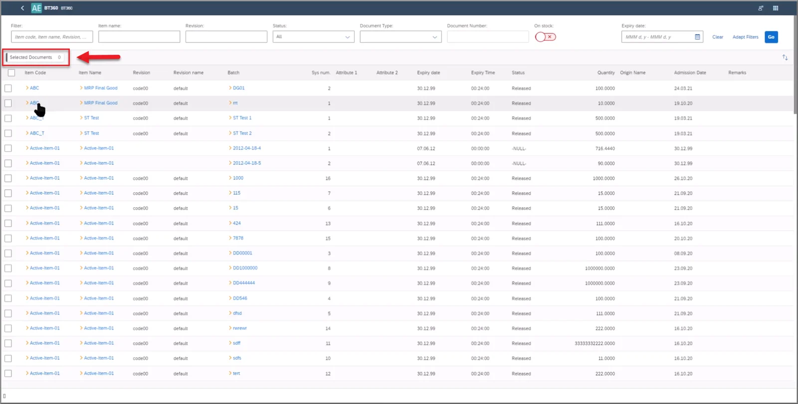 Batch Traceability 360 batch list with the Selected Documents button highlighted